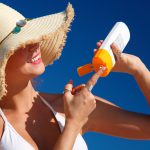 Hur man solar ordentligt. Solskydd, D-vitamin och andra tips för att skydda dig mot solens strålar